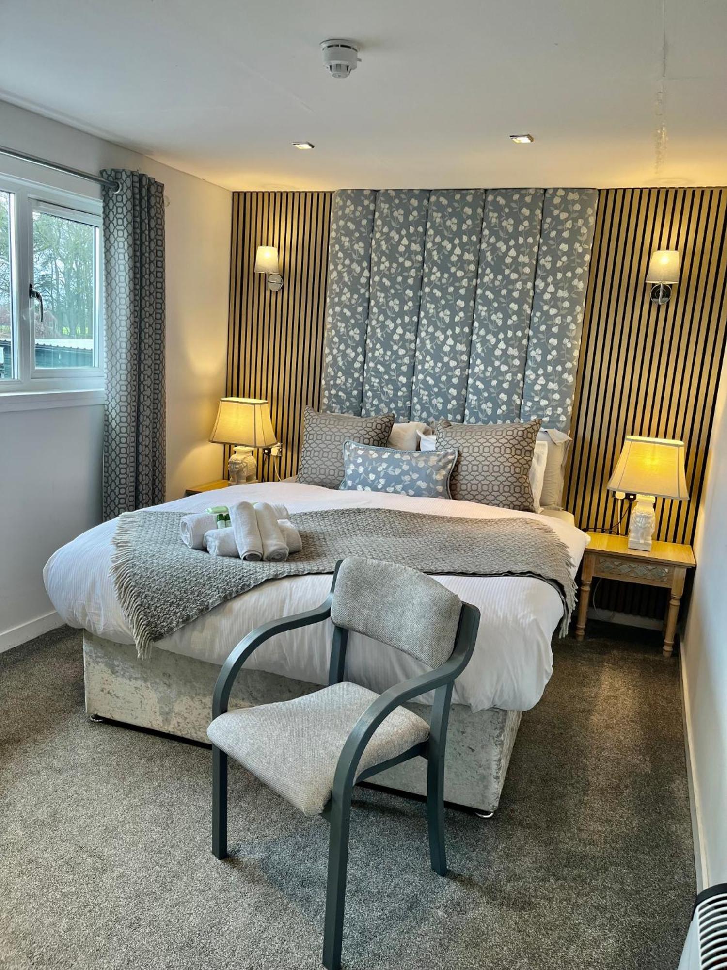 Scottish Equi B&B 래너크 외부 사진