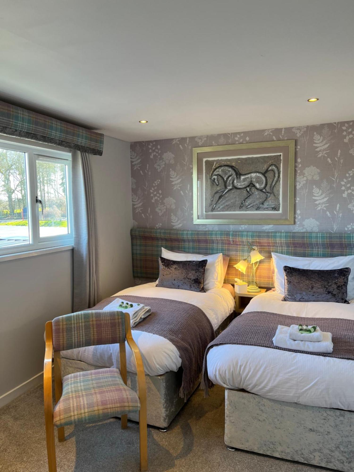 Scottish Equi B&B 래너크 외부 사진