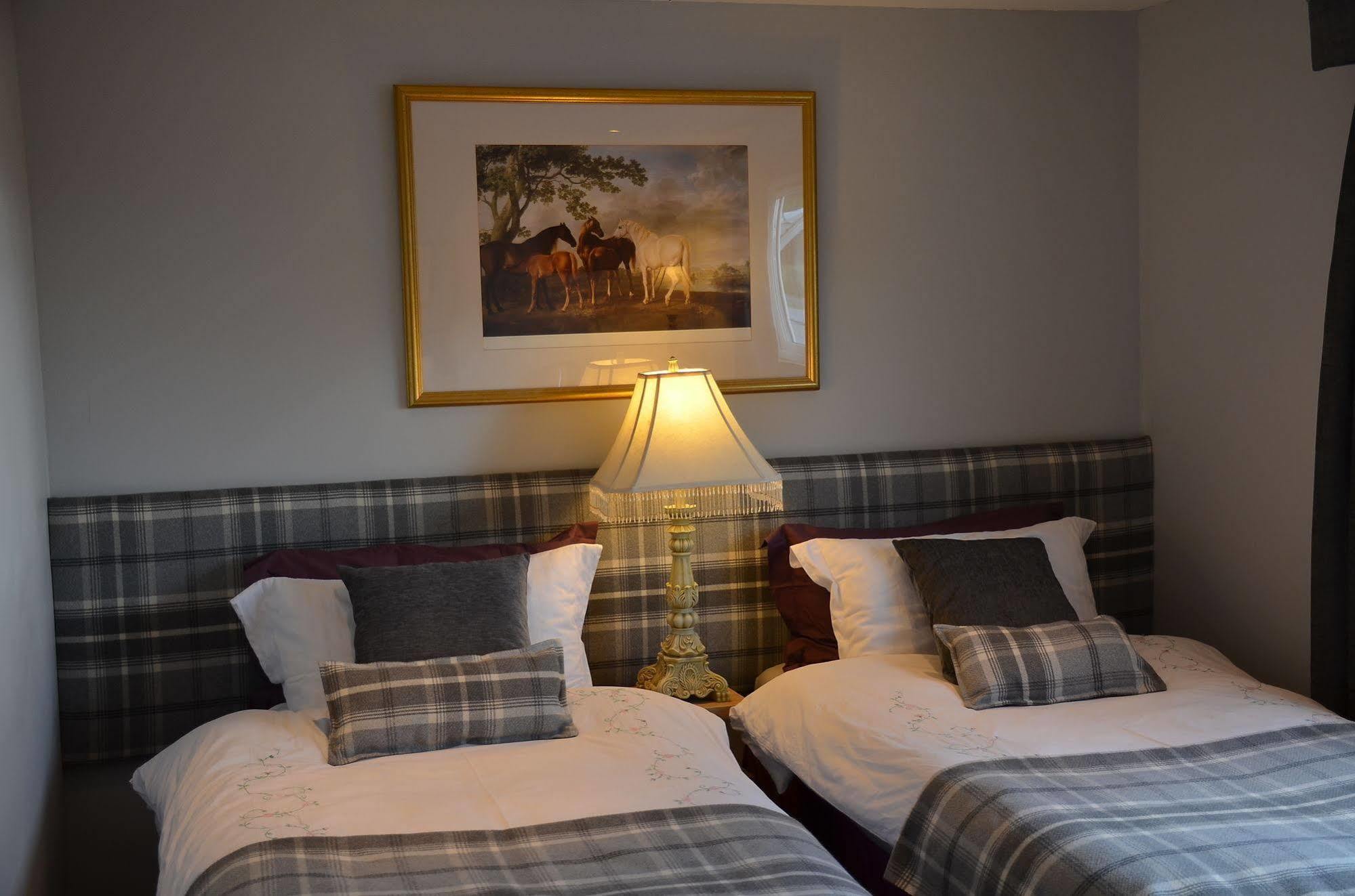 Scottish Equi B&B 래너크 외부 사진