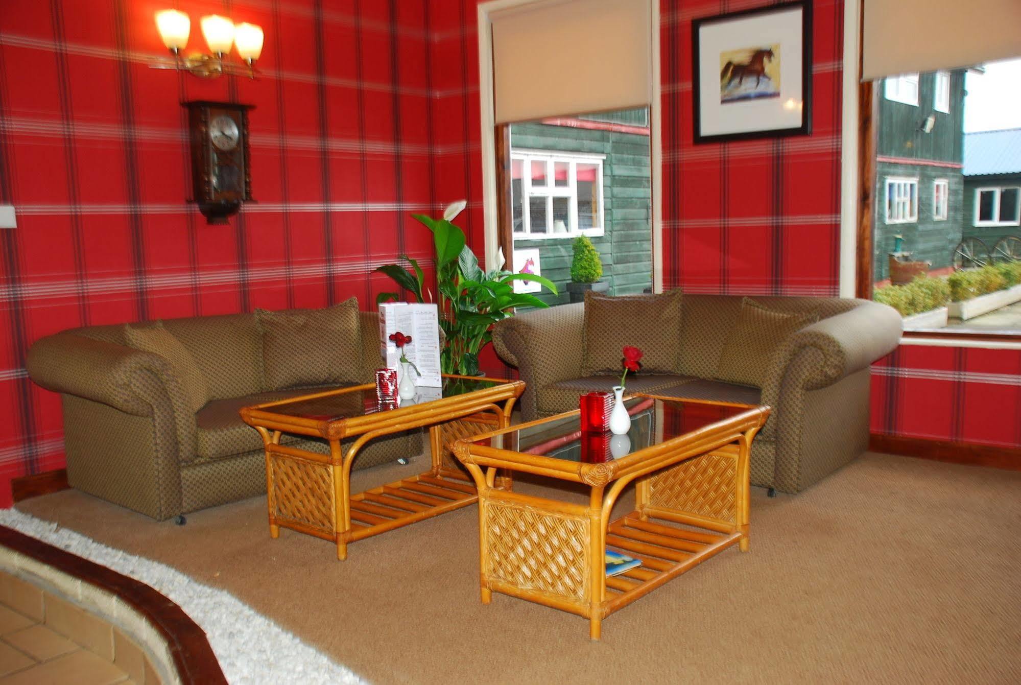 Scottish Equi B&B 래너크 외부 사진